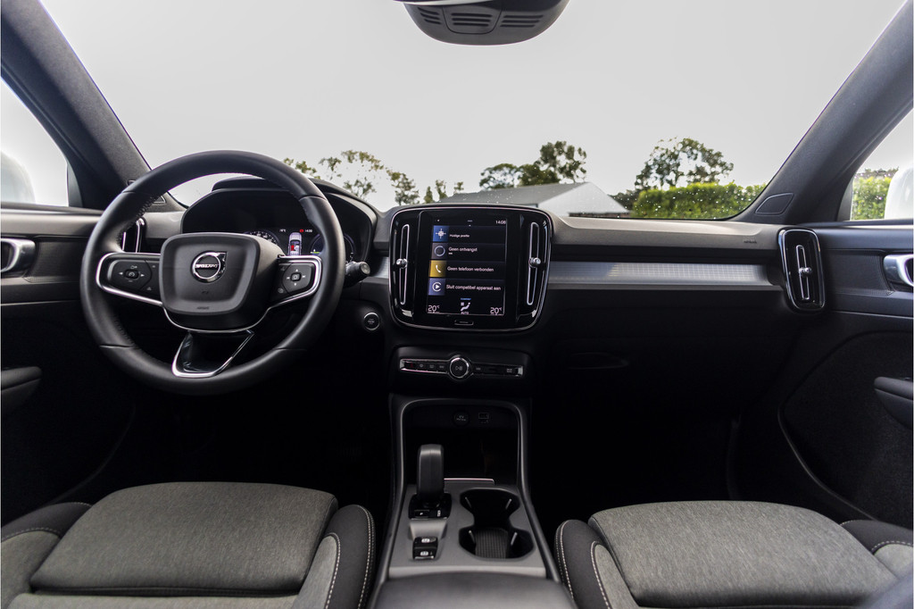 Volvo XC40 (KTZ17Z) met abonnement