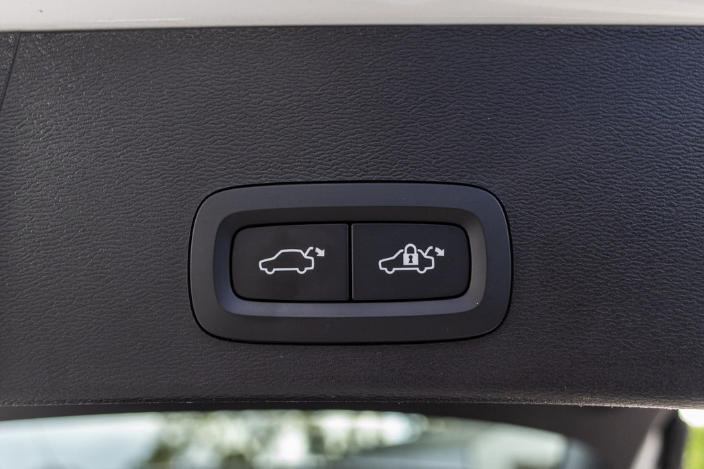 Volvo XC40 (KTZ17Z) met abonnement