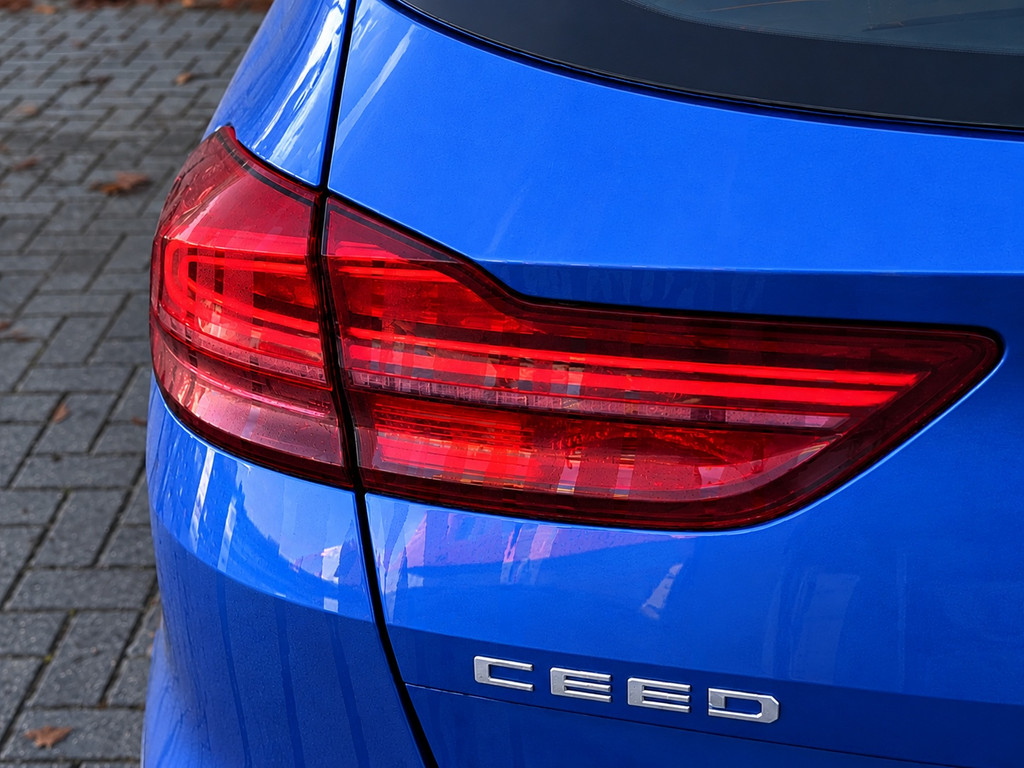 Kia Ceed Sportswagon (R182RB) met abonnement