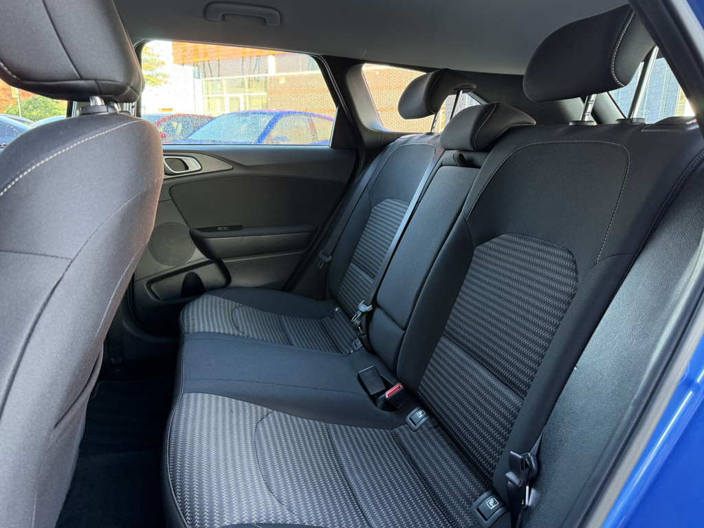 Kia Ceed Sportswagon (R182RB) met abonnement