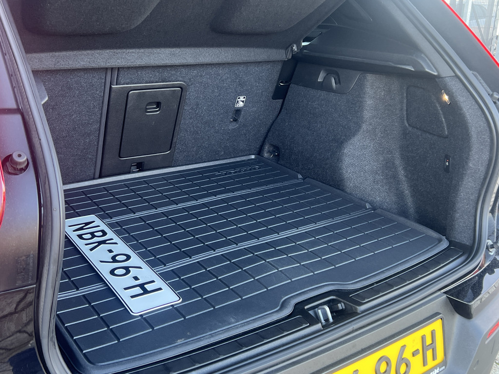 Volvo XC40 (NBK96H) met abonnement
