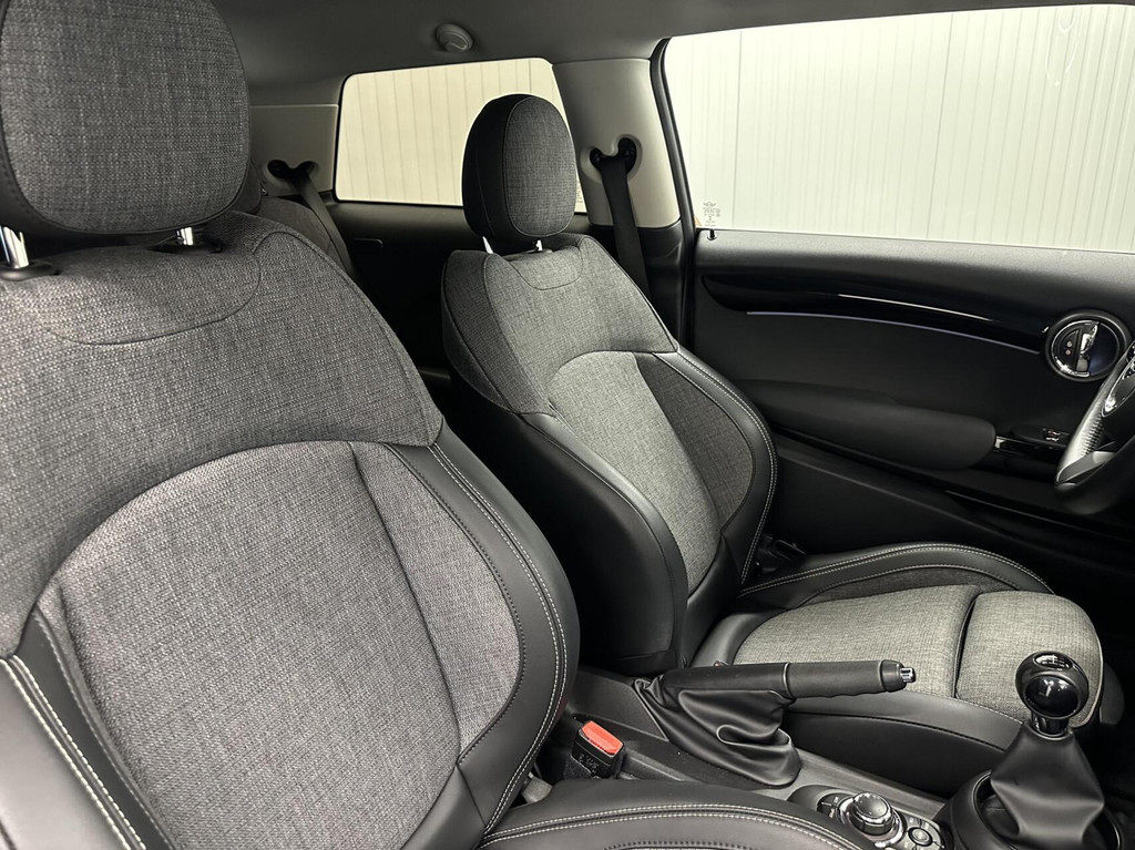 MINI 3-Deurs (N299RR) met abonnement