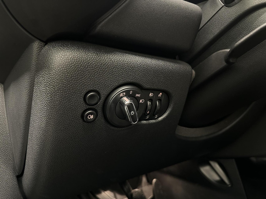 MINI 3-Deurs (N299RR) met abonnement