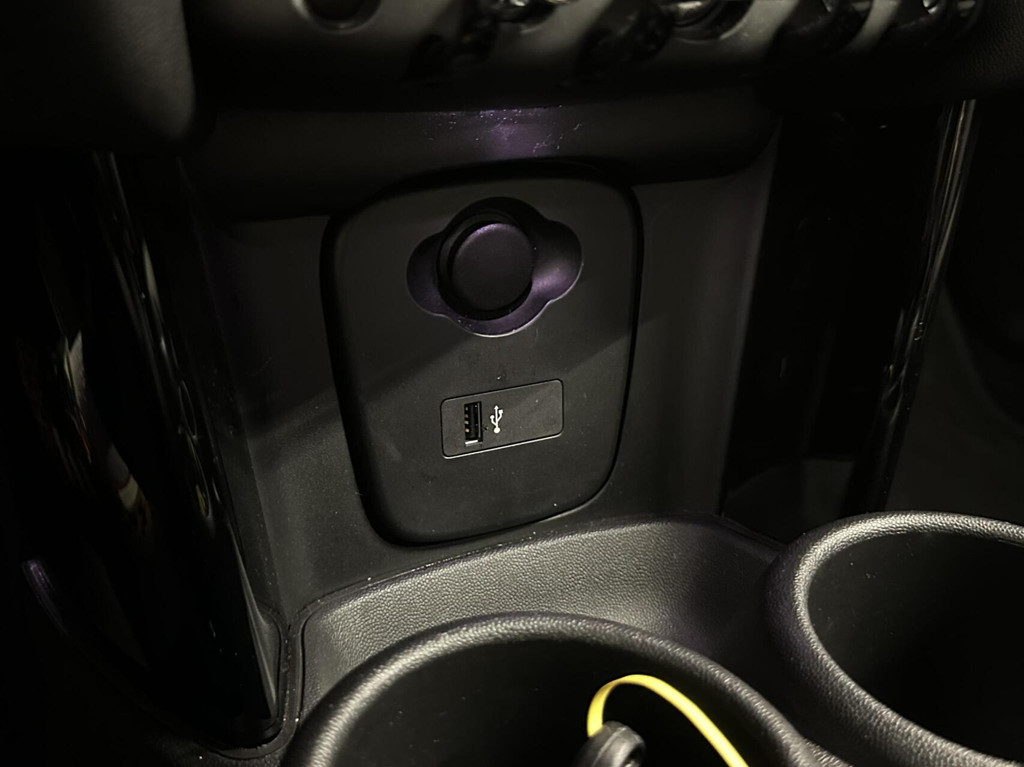 MINI 3-Deurs (N299RR) met abonnement