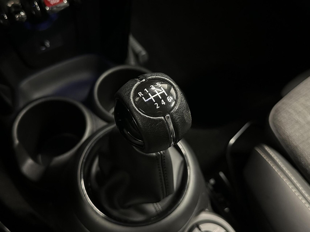 MINI 3-Deurs (N299RR) met abonnement
