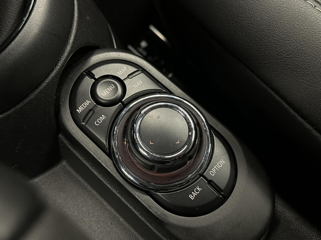 MINI 3-Deurs (N299RR) met abonnement