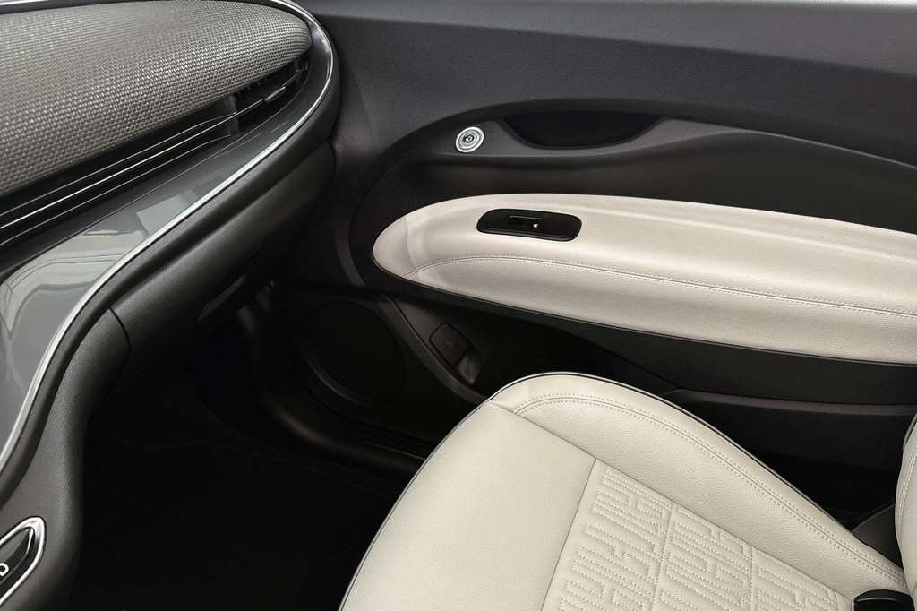Fiat 500C (KZX35P) met abonnement