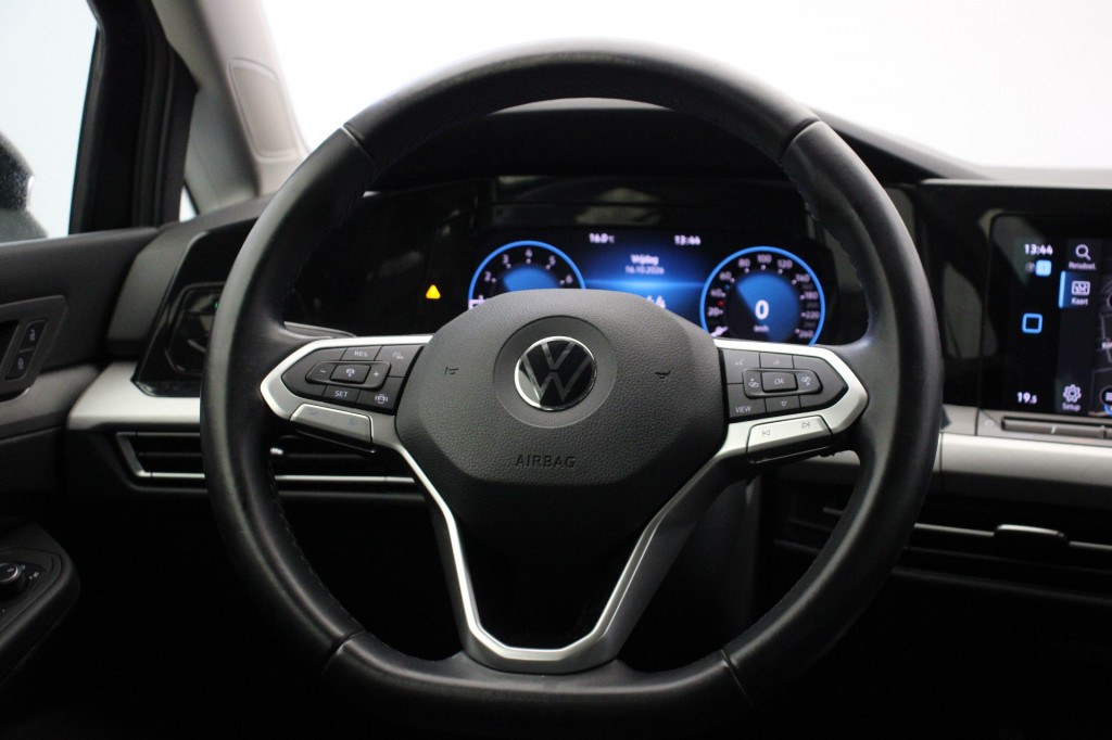 Volkswagen Golf (L682JK) met abonnement