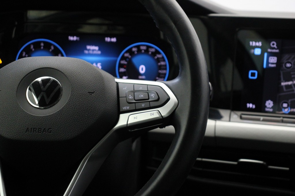 Volkswagen Golf (L682JK) met abonnement