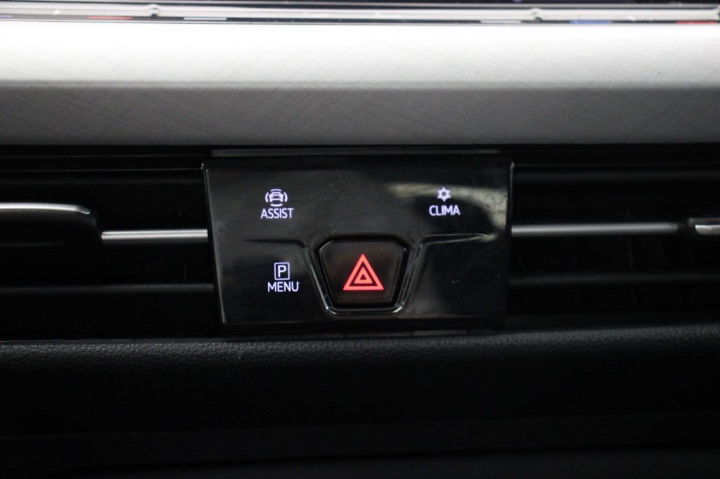 Volkswagen Golf (L682JK) met abonnement