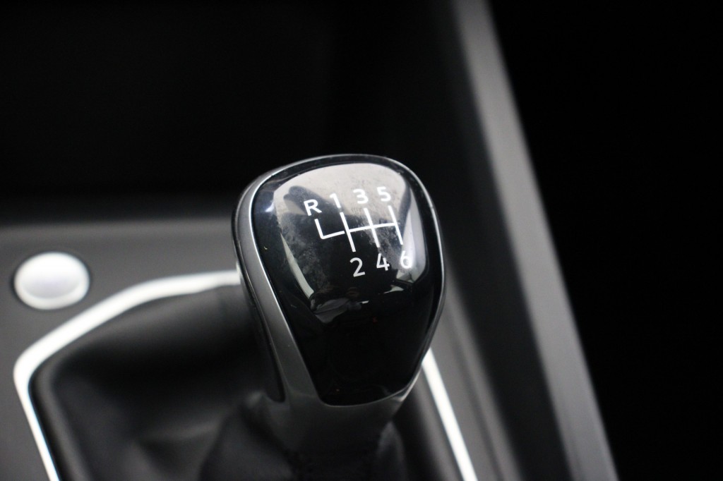 Volkswagen Golf (L682JK) met abonnement