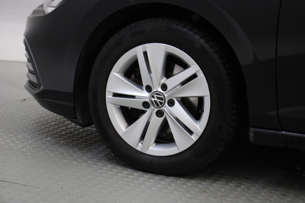 Volkswagen Golf (L682JK) met abonnement