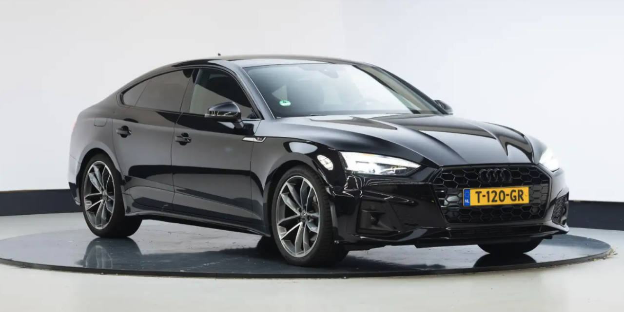 Audi A5 (T120GR) met abonnement