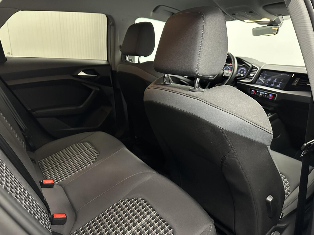 Audi A1 (L596JK) met abonnement