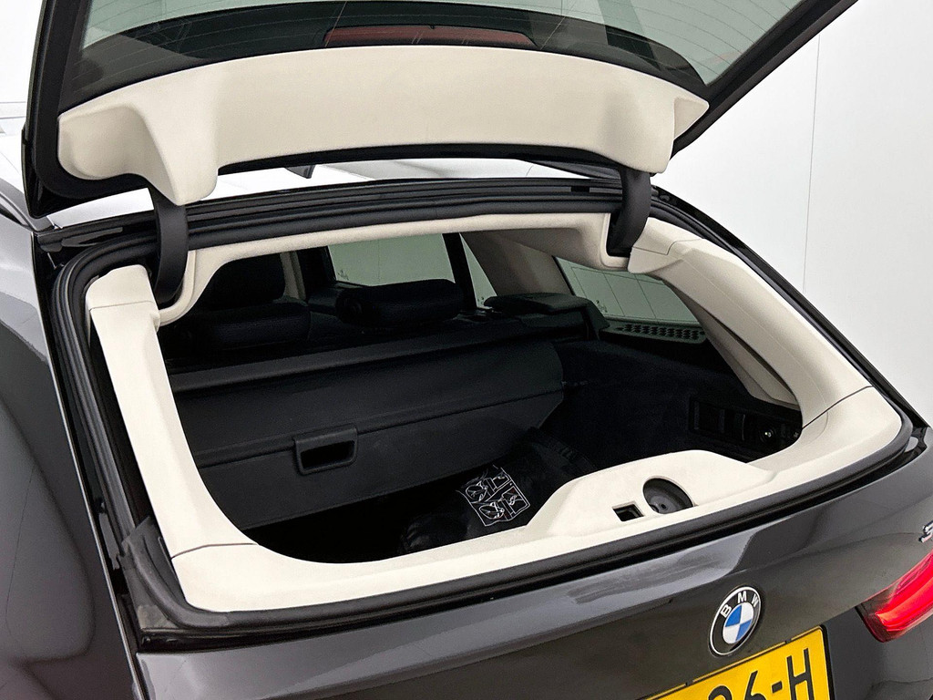 BMW 3 Serie touring (KZH26H) met abonnement