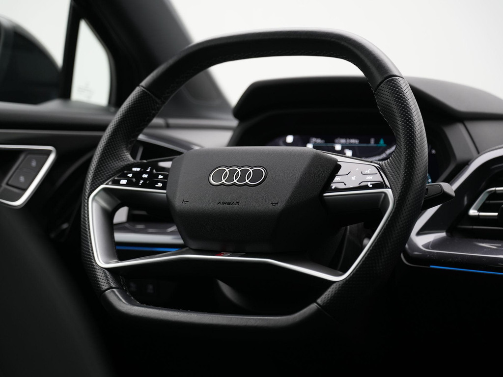 Audi Q4 e-tron (N152PN) met abonnement