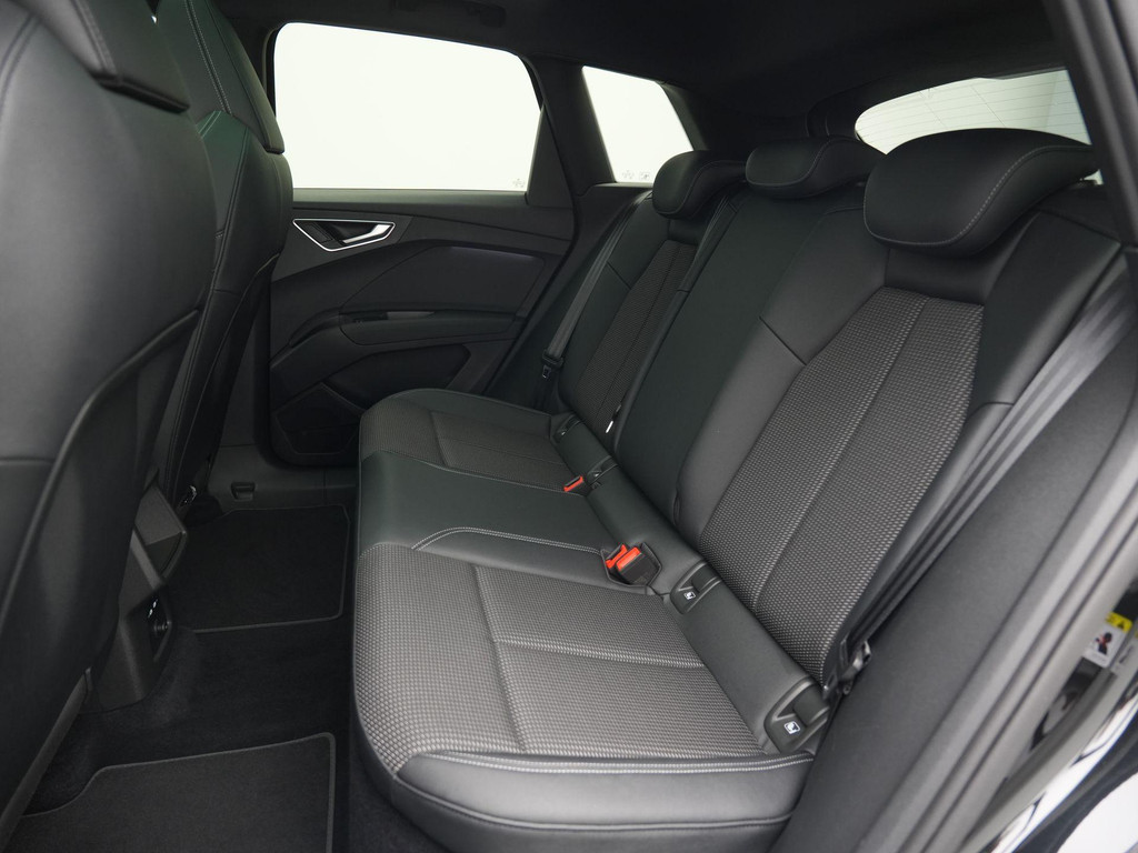 Audi Q4 e-tron (N152PN) met abonnement