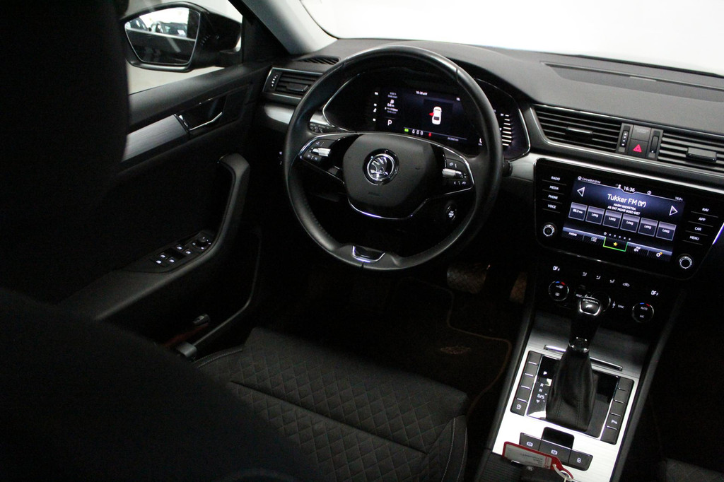 ŠKODA Superb (P356VD) met abonnement