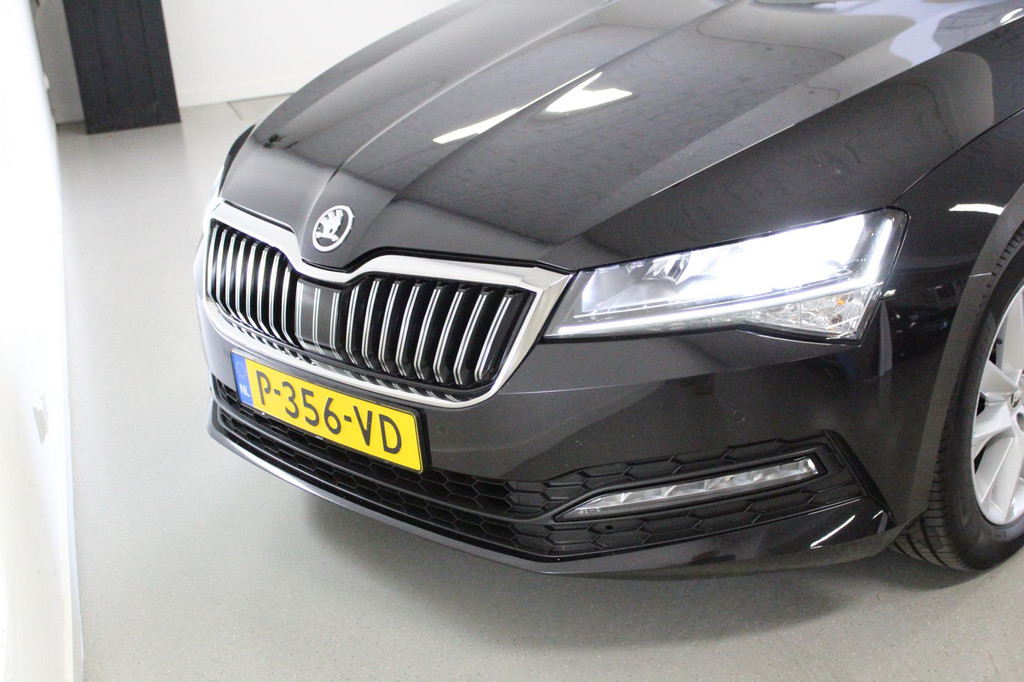 ŠKODA Superb (P356VD) met abonnement