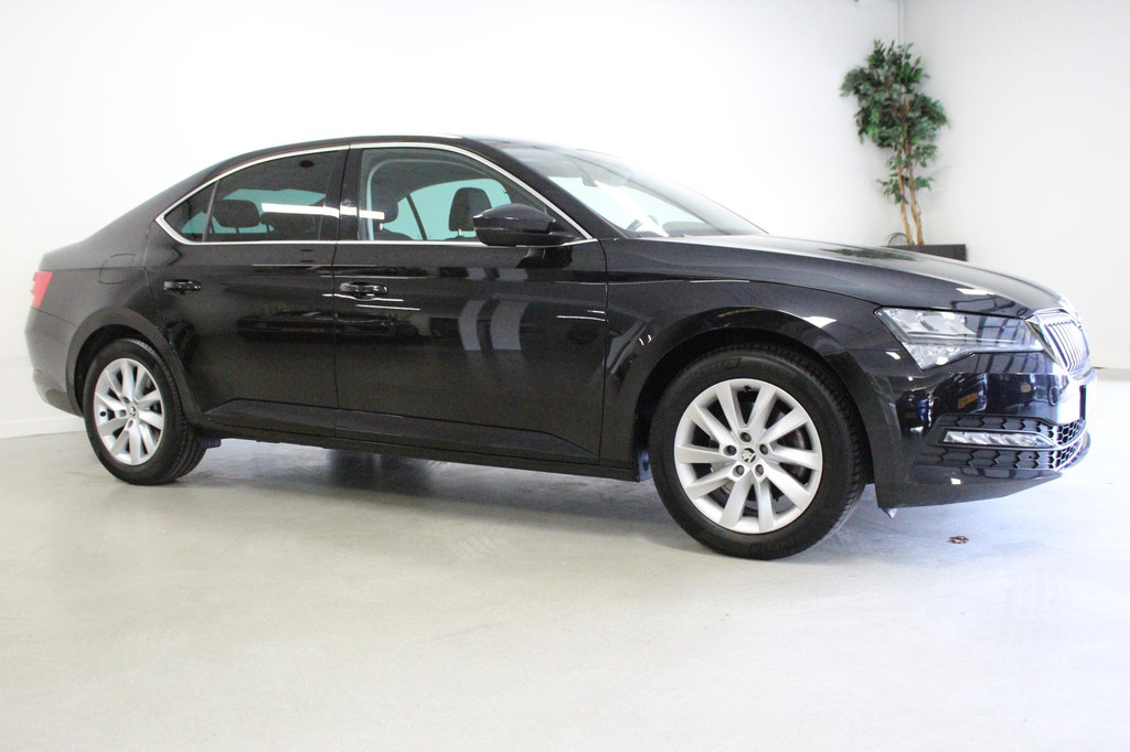 ŠKODA Superb (P356VD) met abonnement