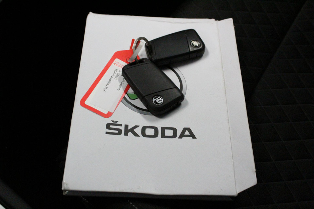 ŠKODA Superb (P356VD) met abonnement