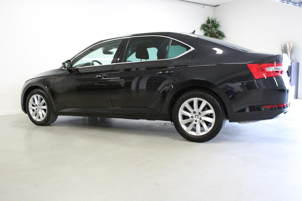 ŠKODA Superb (P356VD) met abonnement