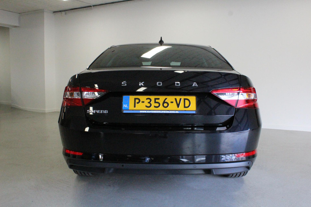 ŠKODA Superb (P356VD) met abonnement