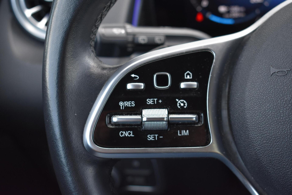 Mercedes-Benz EQB (R661TS) met abonnement