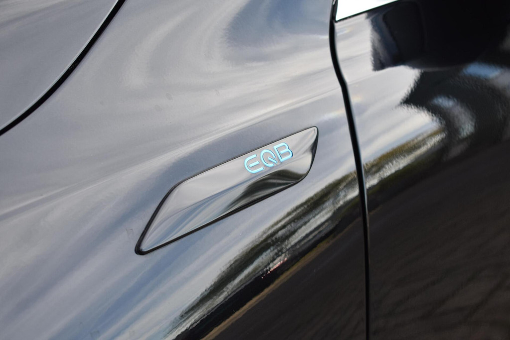 Mercedes-Benz EQB (R661TS) met abonnement