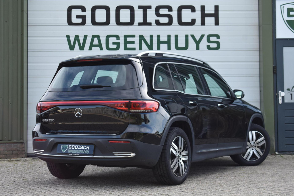 Mercedes-Benz EQB (R661TS) met abonnement