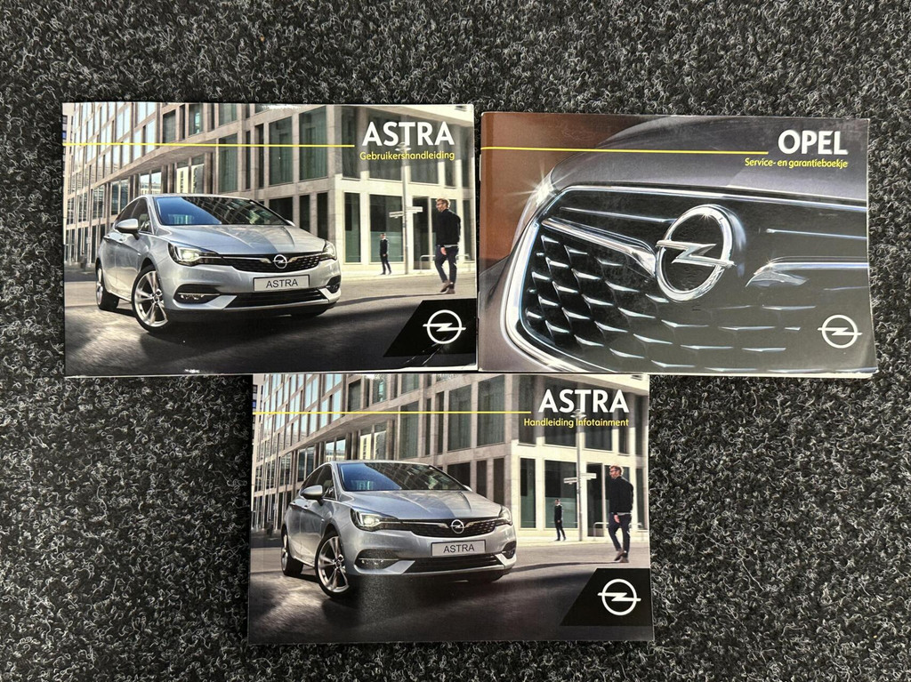 Opel Astra (N631JT) met abonnement