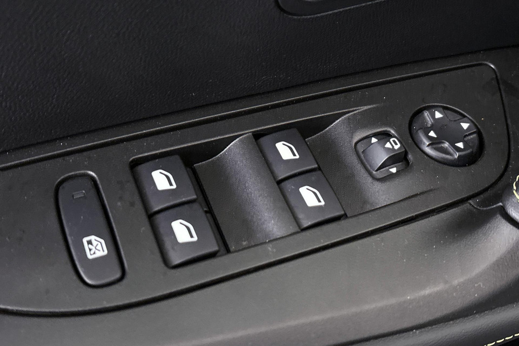 Peugeot e-2008 (L249TB) met abonnement