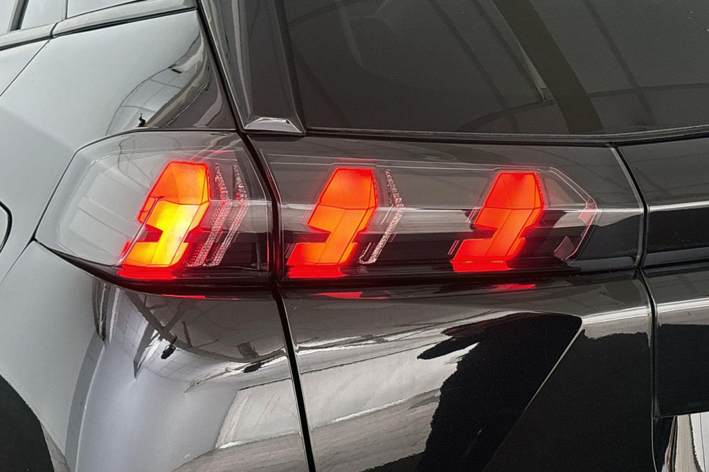 Peugeot e-2008 (N329XS) met abonnement