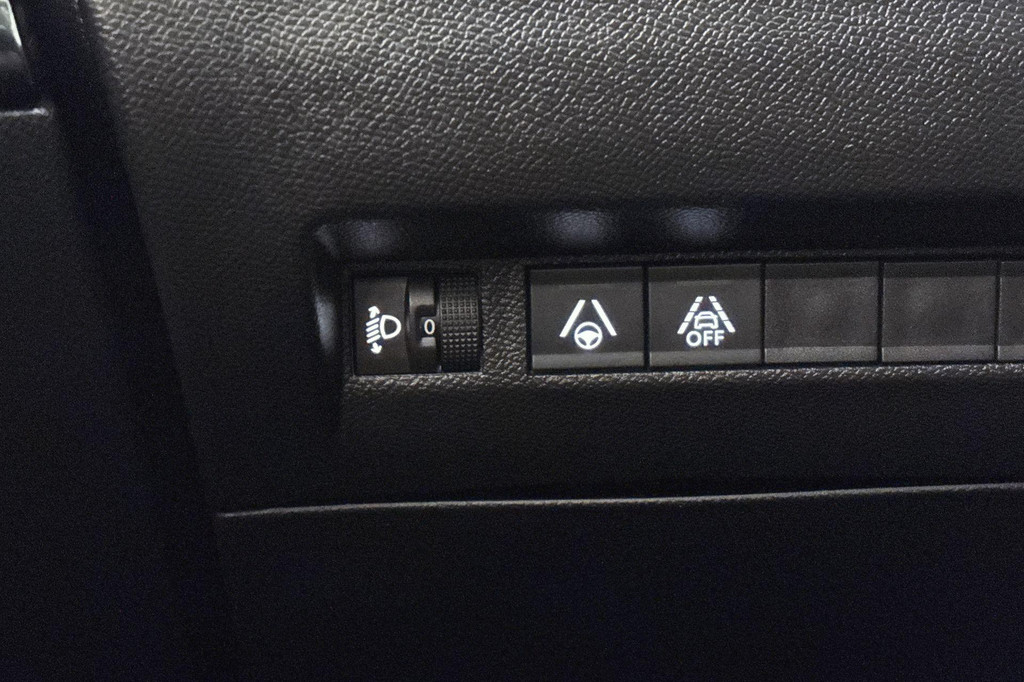 Peugeot e-2008 (N329XS) met abonnement