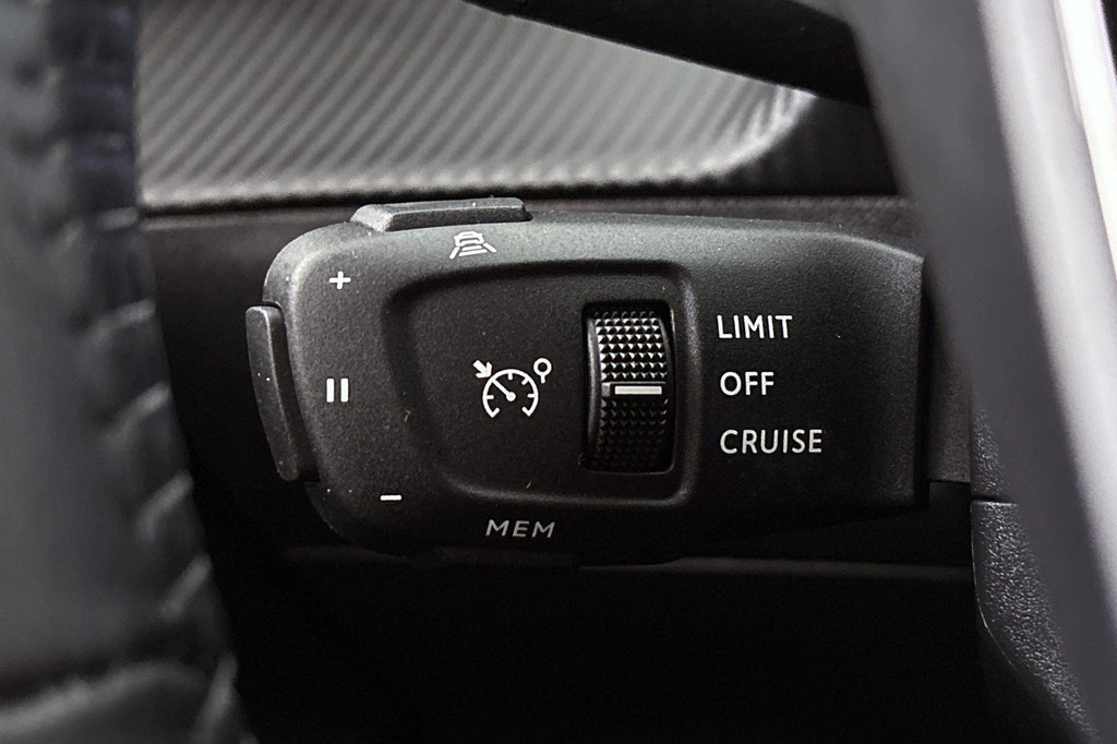 Peugeot e-2008 (N329XS) met abonnement