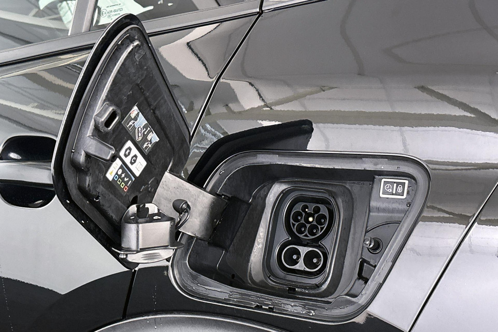 Peugeot e-2008 (N329XS) met abonnement