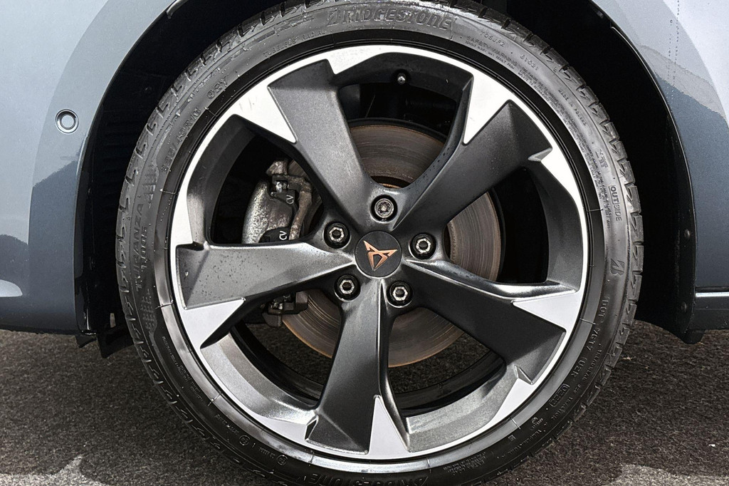CUPRA Leon (KZJ22V) met abonnement