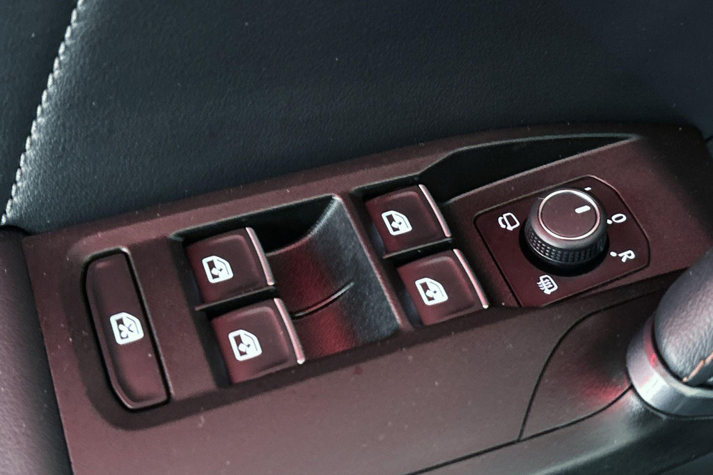 CUPRA Leon (KZJ22V) met abonnement