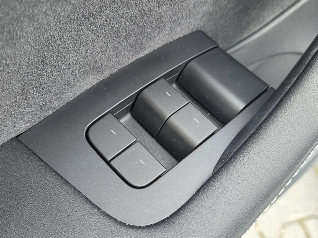 Tesla Model 3 (T190LS) met abonnement