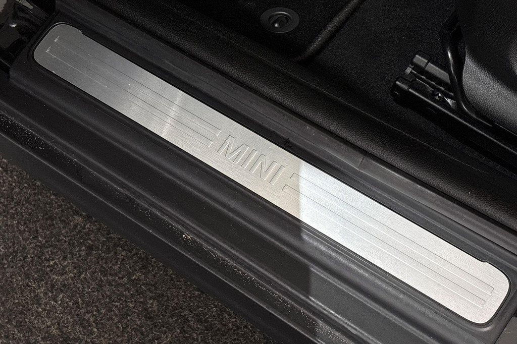MINI 5-Deurs (N757JH) met abonnement