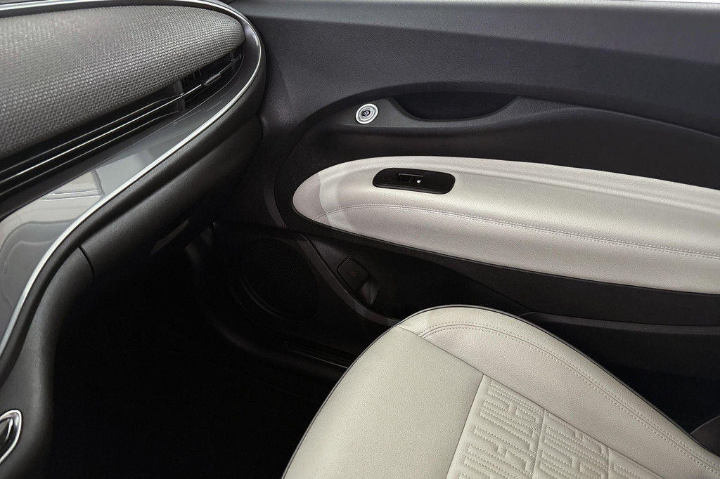 Fiat 500C (KZT64D) met abonnement
