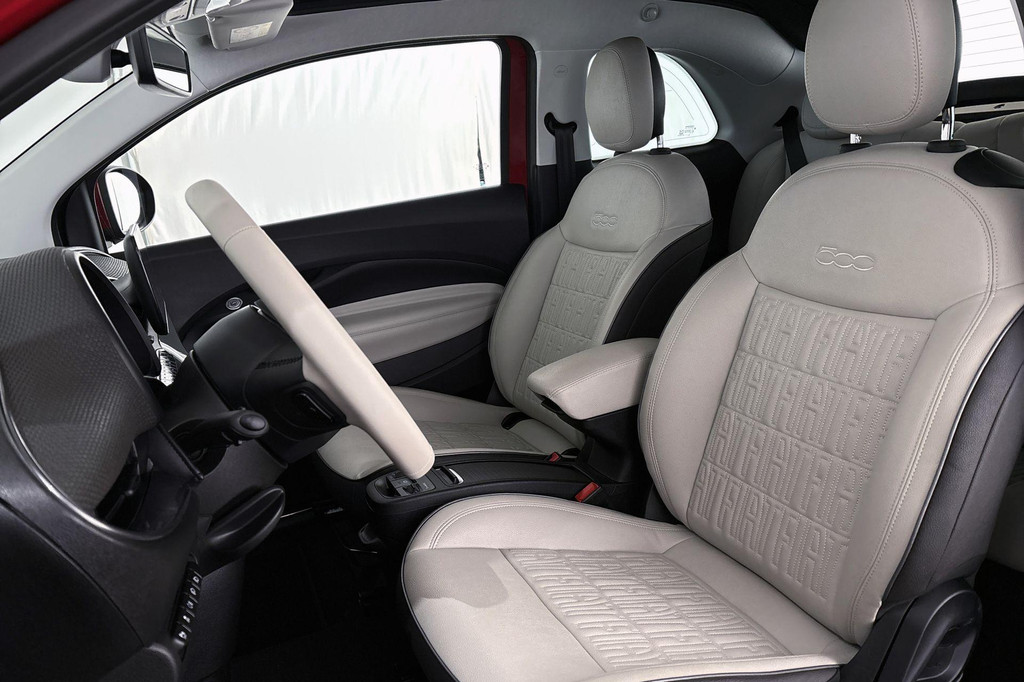 Fiat 500C (KZT64D) met abonnement