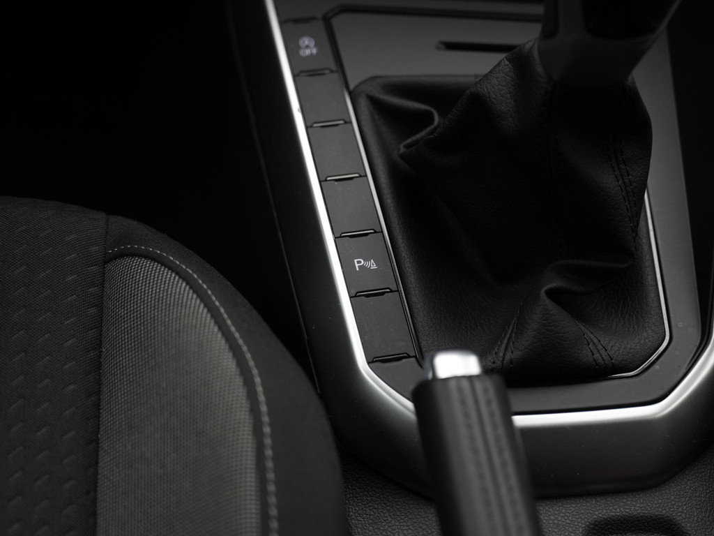 Volkswagen Polo (KTJ82V) met abonnement
