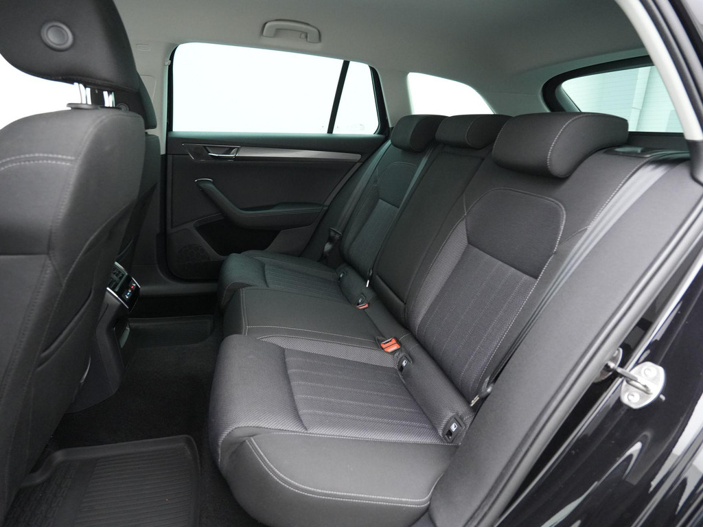 ŠKODA Superb (KPL95J) met abonnement