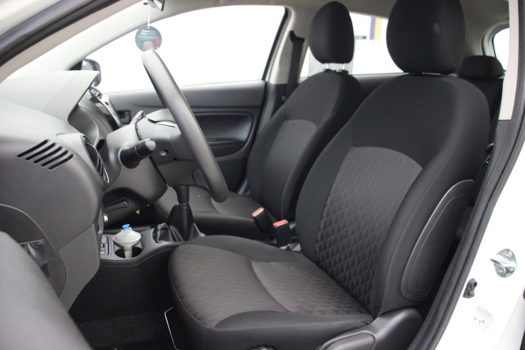Mitsubishi Space Star (P689SJ) met abonnement