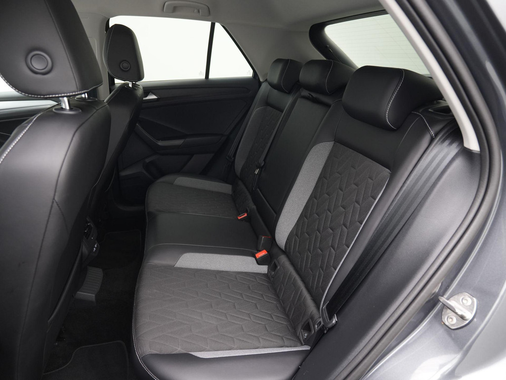 Volkswagen T-Roc (KTT41L) met abonnement