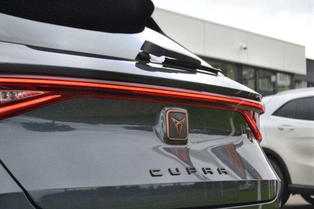 CUPRA Leon Sportstourer (NBB01X) met abonnement