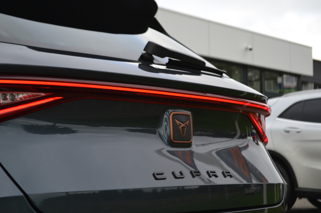 CUPRA Leon Sportstourer (NBB01X) met abonnement