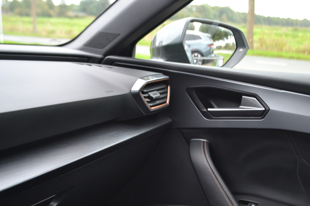 CUPRA Leon Sportstourer (NBB01X) met abonnement