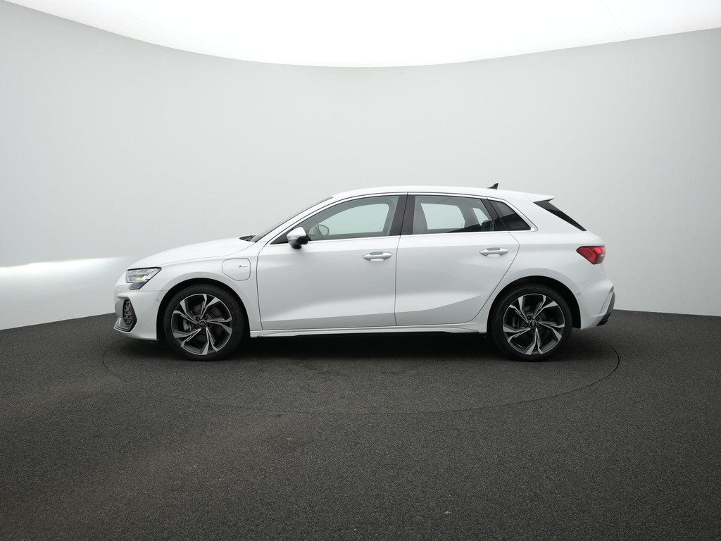 Audi A3 (KRF54H) met abonnement